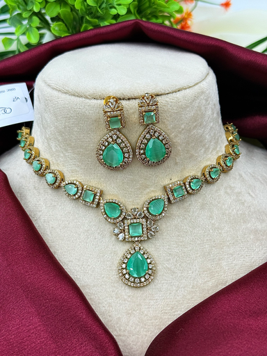Graceful Teardrop Pendant Necklace Set with Square Stone Accents