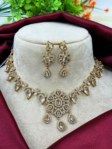 Floral Victorian Jewellery 