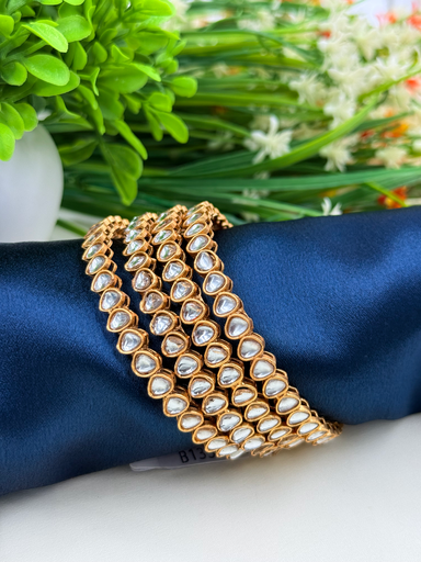 Matte Kundan Bangles 