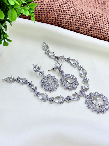 Floral Majesty Necklace Set