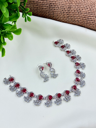 Timeless Aura Necklace Set